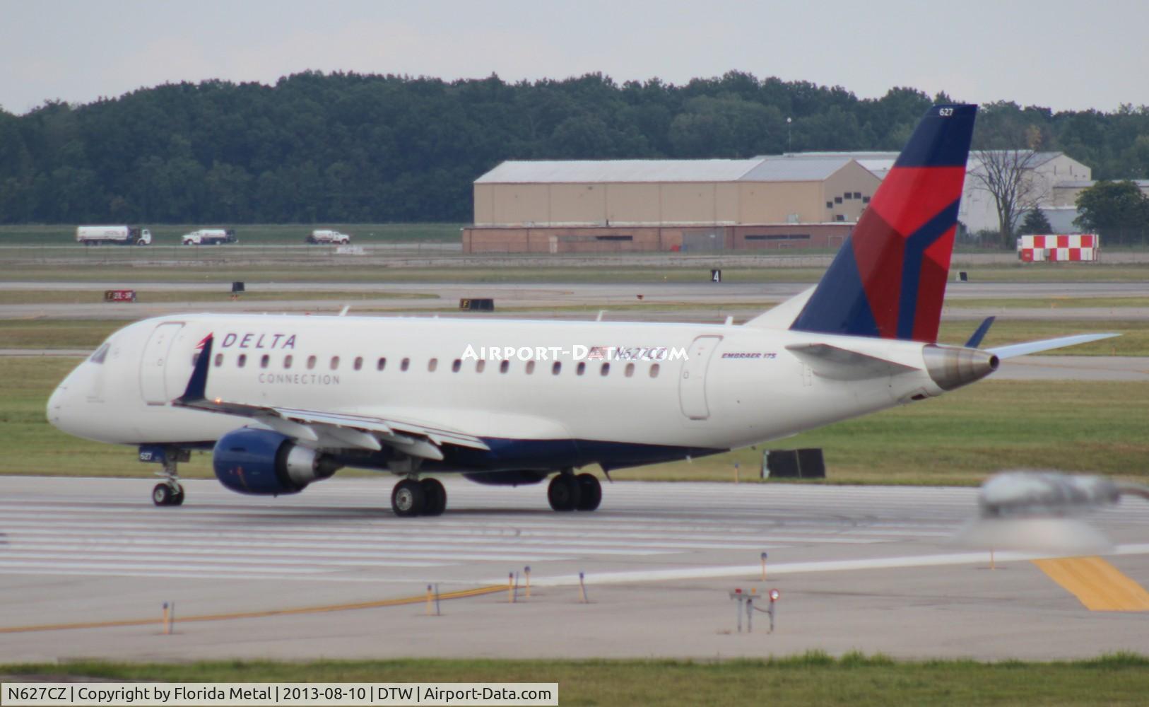 N627CZ, 2008 Embraer 175LR (ERJ-170-200LR) C/N 17000229, Delta E175
