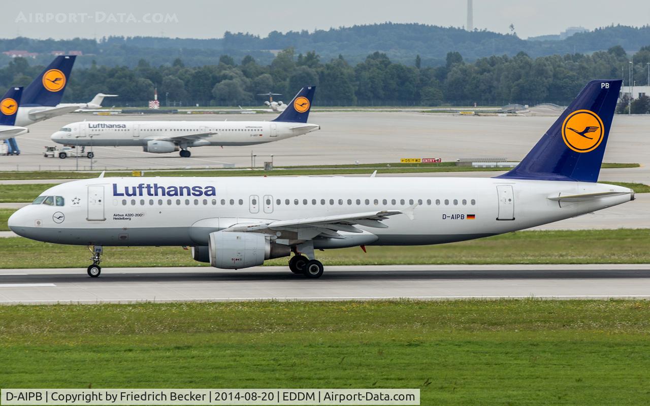 D-AIPB, 1989 Airbus A320-211 C/N 0070, departure from München
