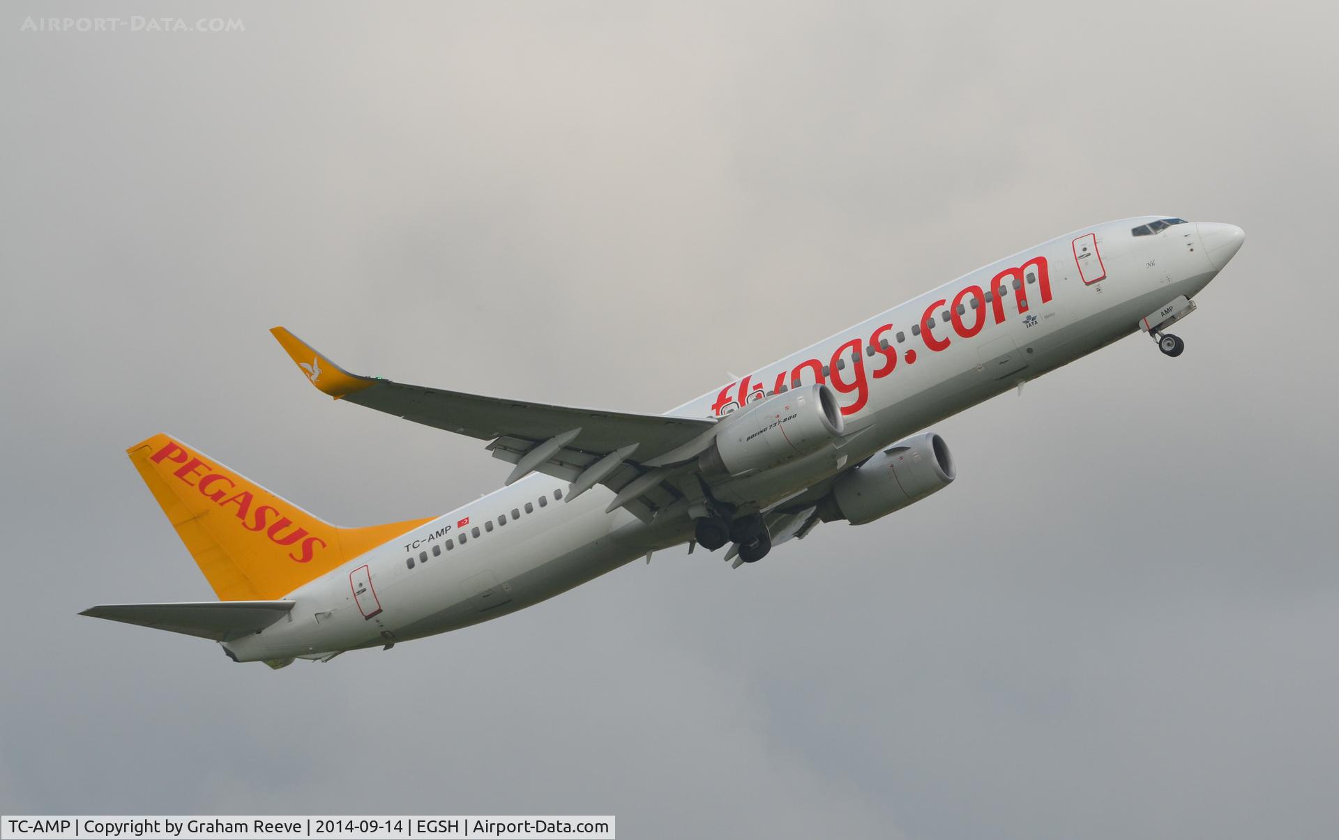 TC-AMP, 2011 Boeing 737-82R C/N 40723, Just taken off.