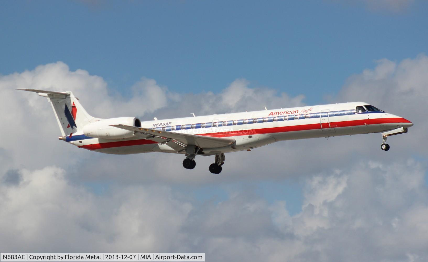 N683AE, 2004 Embraer ERJ-145LR (EMB-145LR) C/N 14500833, Eagle E145LR