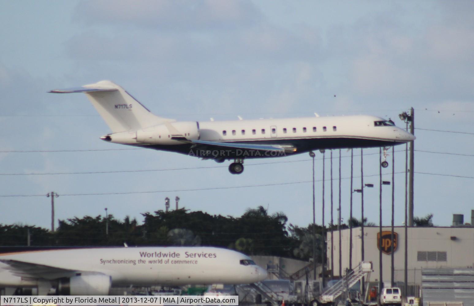 N717LS, 2004 Bombardier BD-700-1A11 Global 5000 C/N 9155, Global 5000