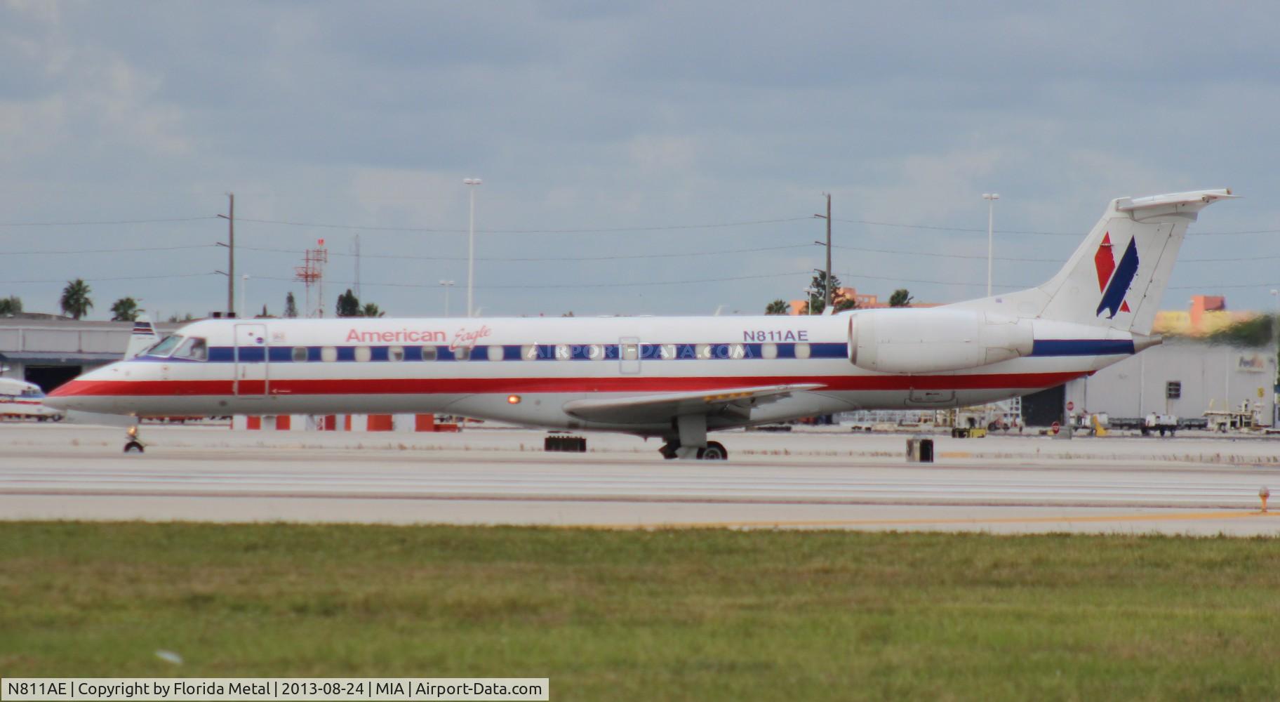 N811AE, 2001 Embraer ERJ-140LR (EMB-135KL) C/N 145529, Eagle E140