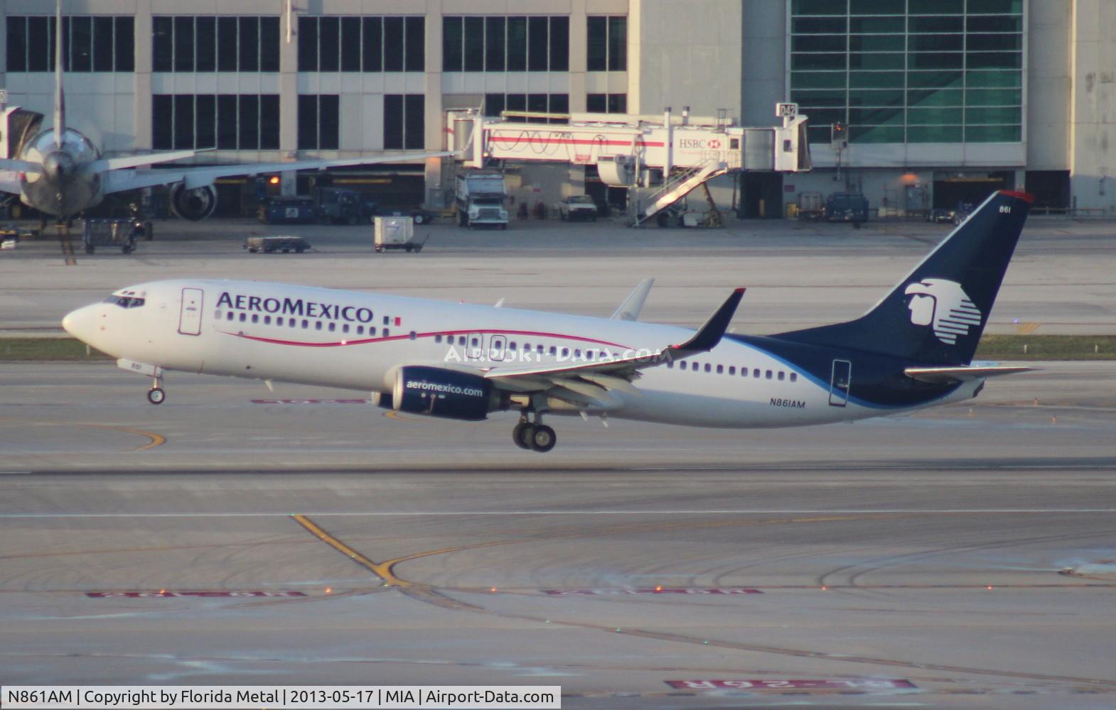 N861AM, 2001 Boeing 737-83N C/N 30706, Aeromexico 737-800