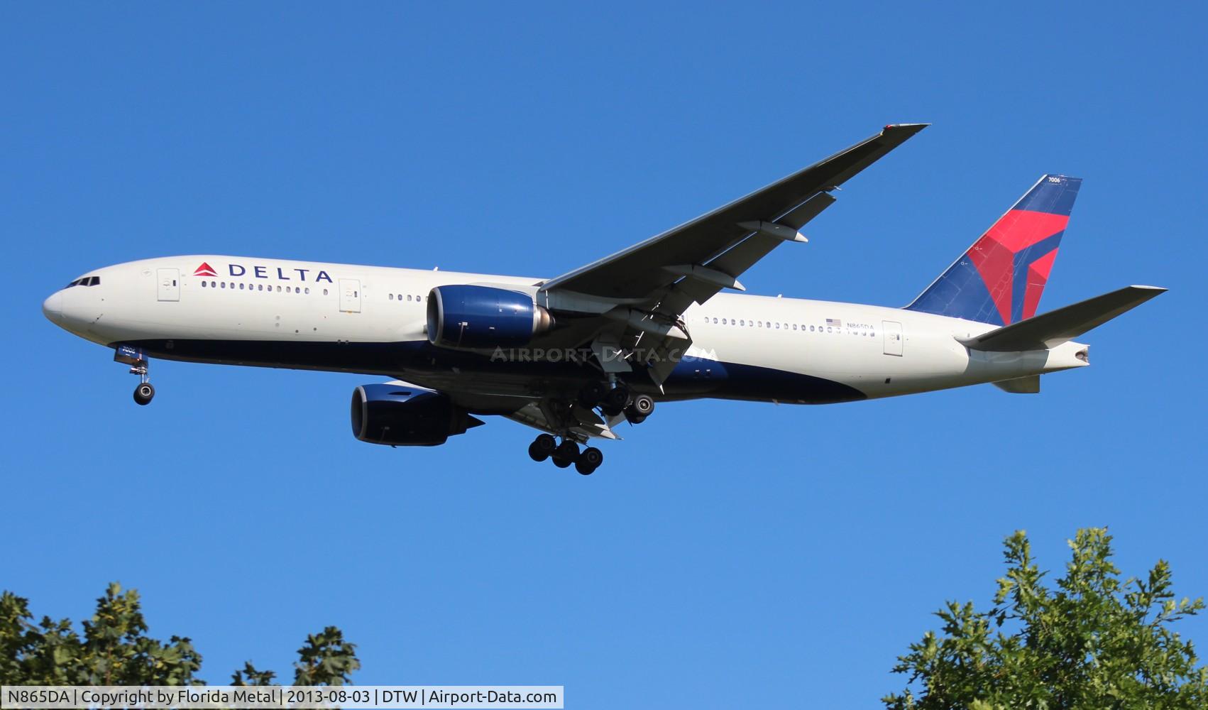 N865DA, 1999 Boeing 777-232 C/N 29737, Delta 777-200