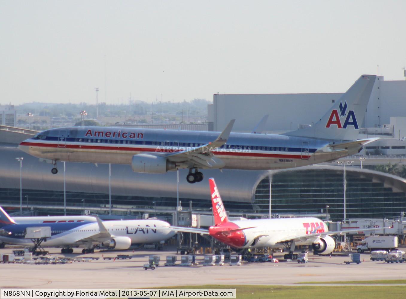 N868NN, 2011 Boeing 737-823 C/N 40763, American 737-800
