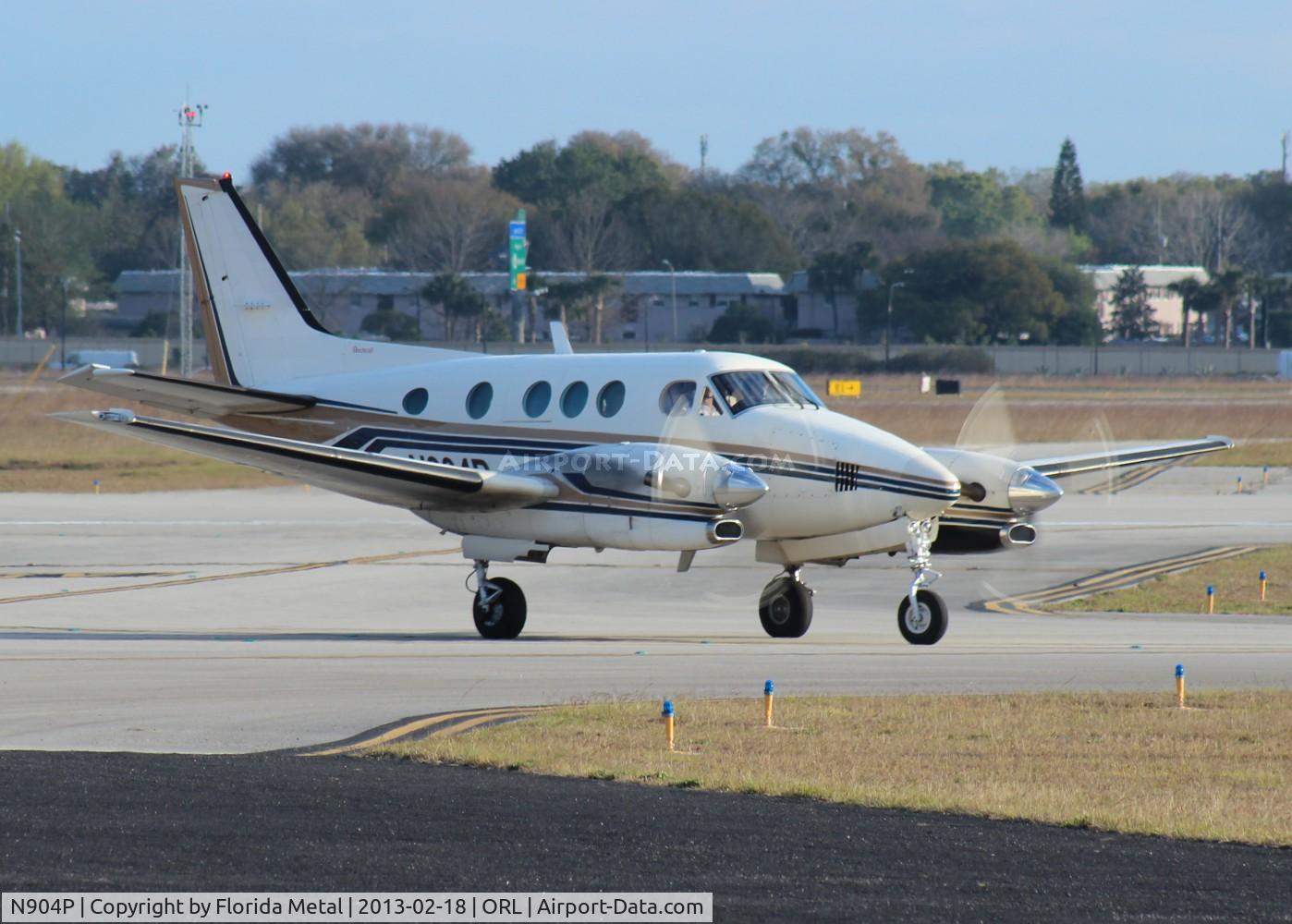 N904P, 1988 Beech C90A King Air C/N LJ1181, Beech C90A