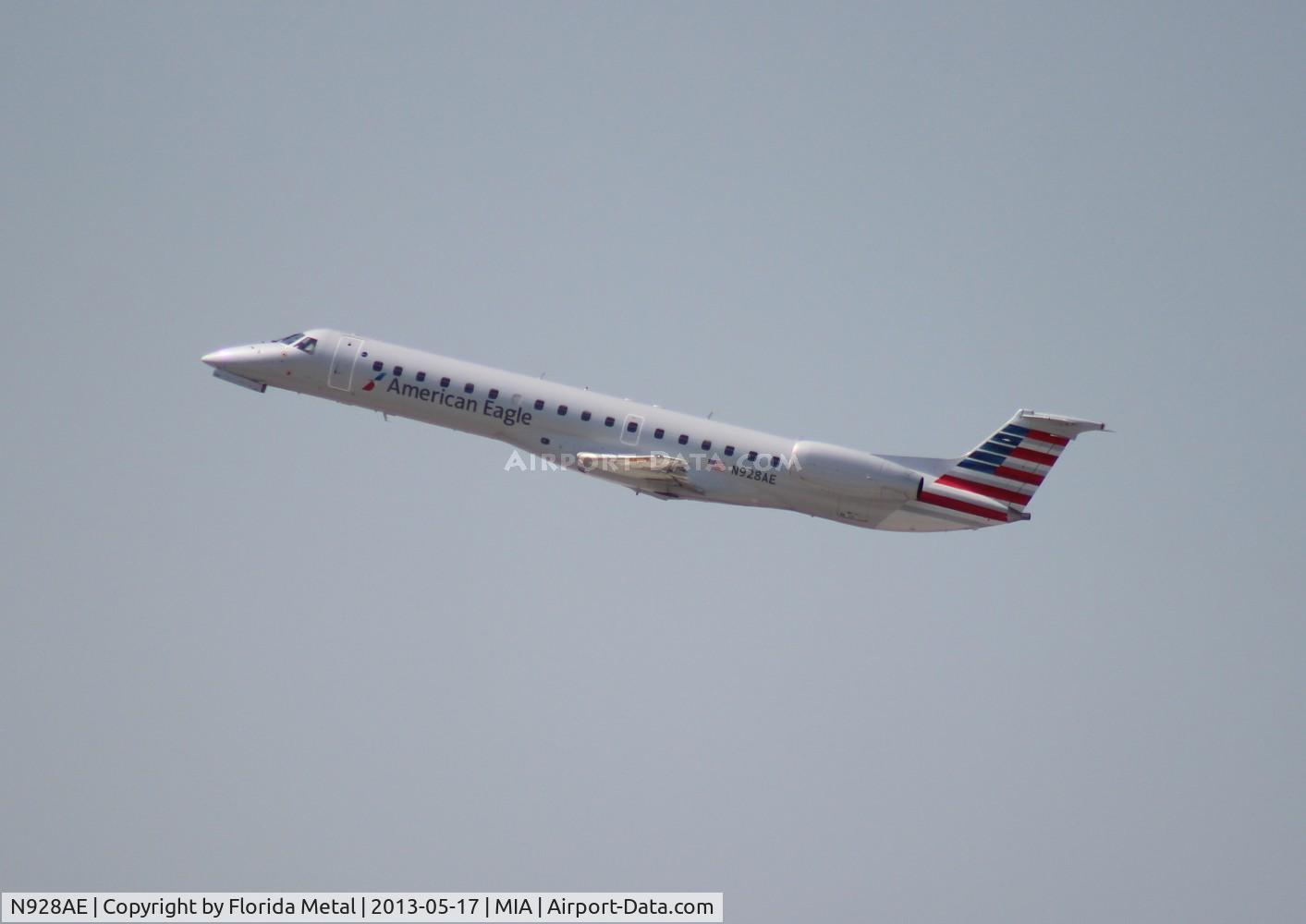 N928AE, 2005 Embraer Embraer EMB-145LR C/N 14500911, Eagle E145