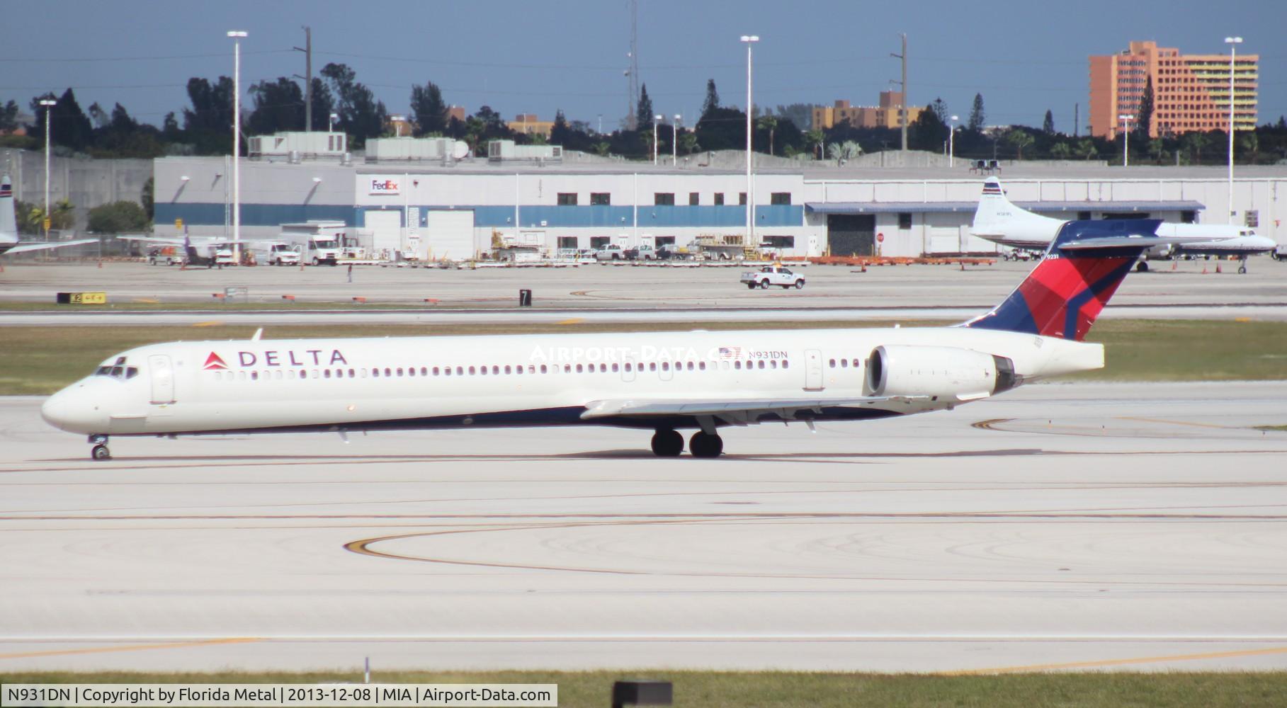 N931DN, 1997 McDonnell Douglas MD-90-30 C/N 53544, Delta MD-90