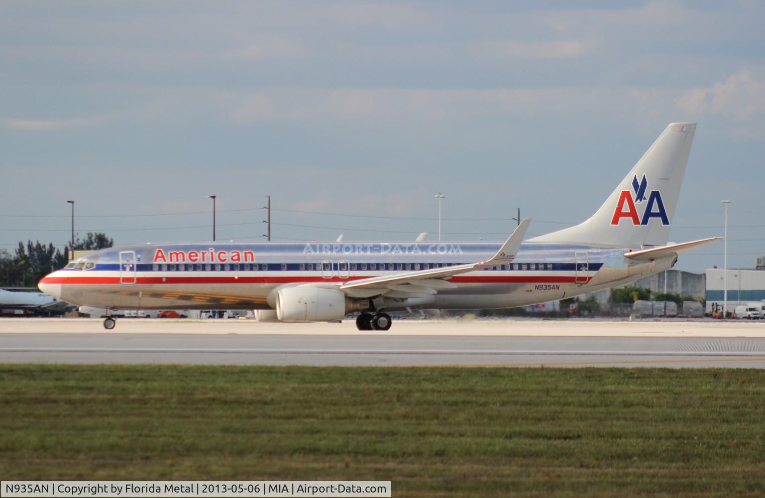 N935AN, 2000 Boeing 737-823 C/N 30081, American 737-800