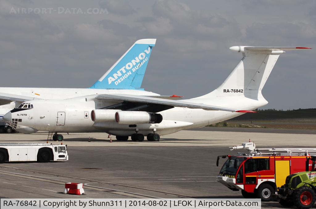 RA-76842, 1994 Ilyushin Il-76TD C/N 1033418616, Parked at the Cargo area...