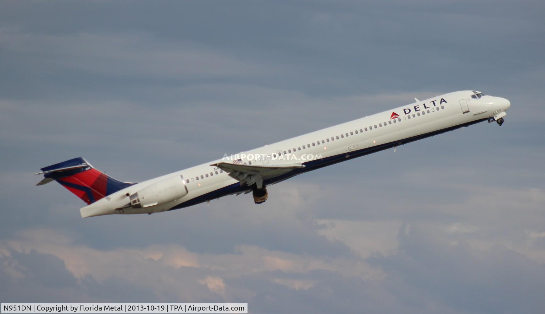 N951DN, 1997 McDonnell Douglas MD-90-30 C/N 53361, Delta MD-90