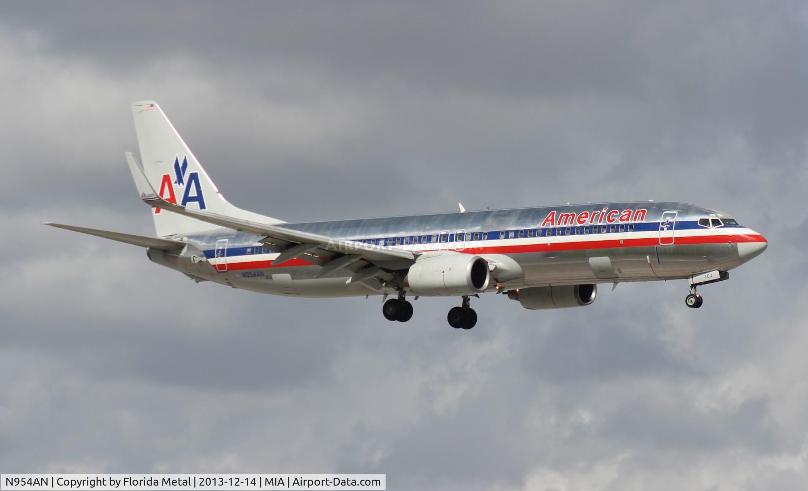 N954AN, 2001 Boeing 737-823 C/N 30089, American 737-800