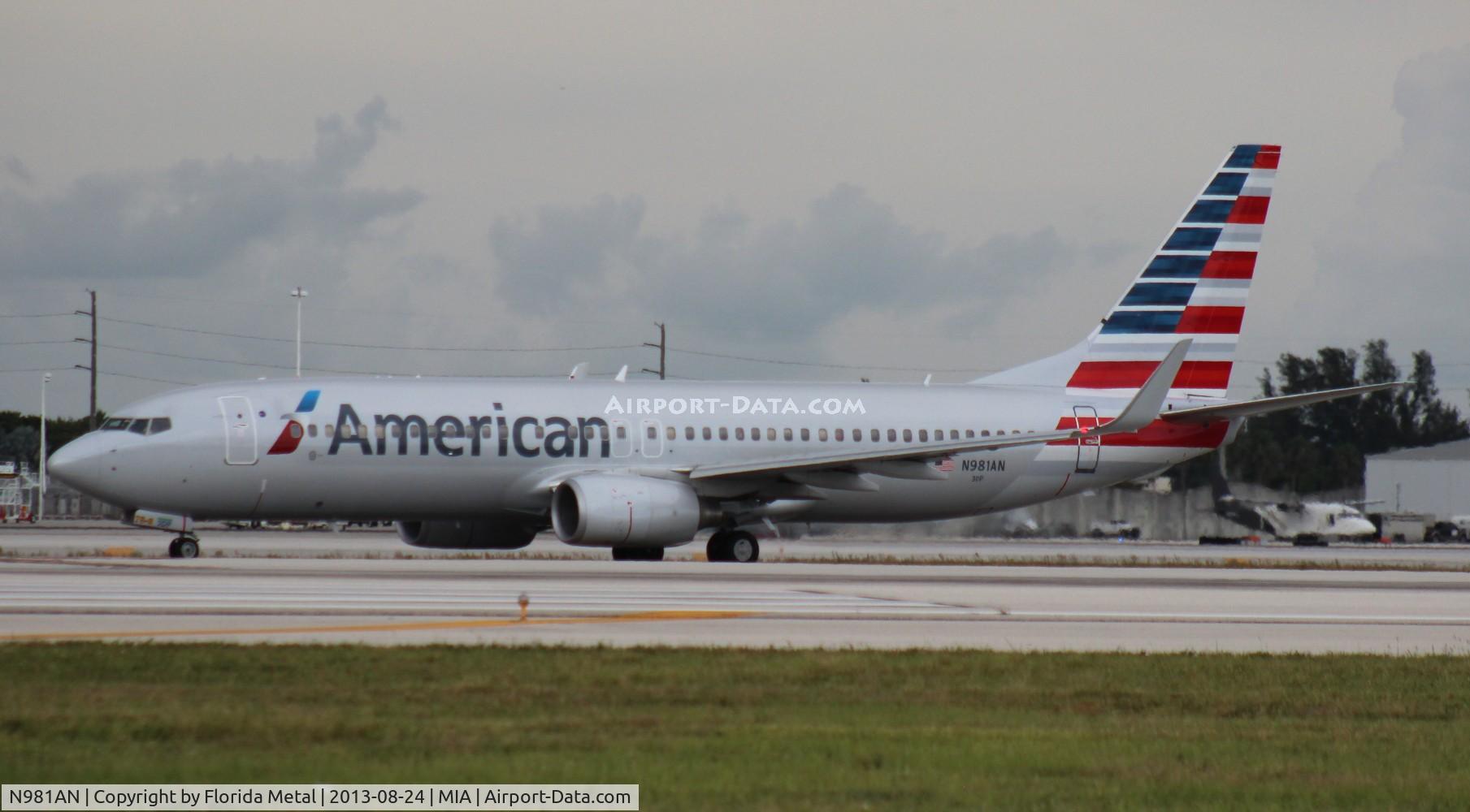 N981AN, Boeing 737-823 C/N 30897, American 737-800