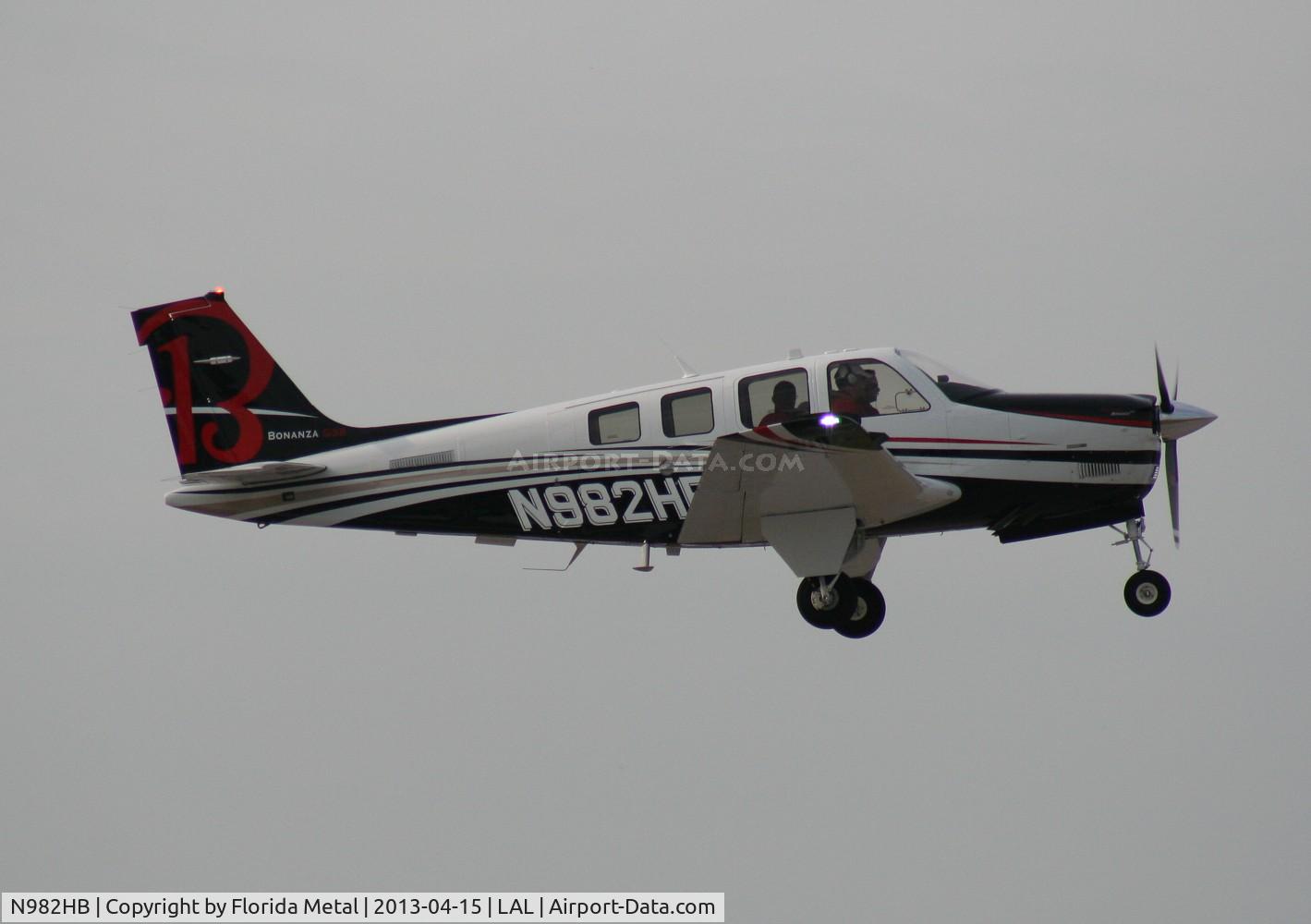 N982HB, 2012 Hawker Beechcraft Corp G36 Bonanza C/N E-3982, Beech G36