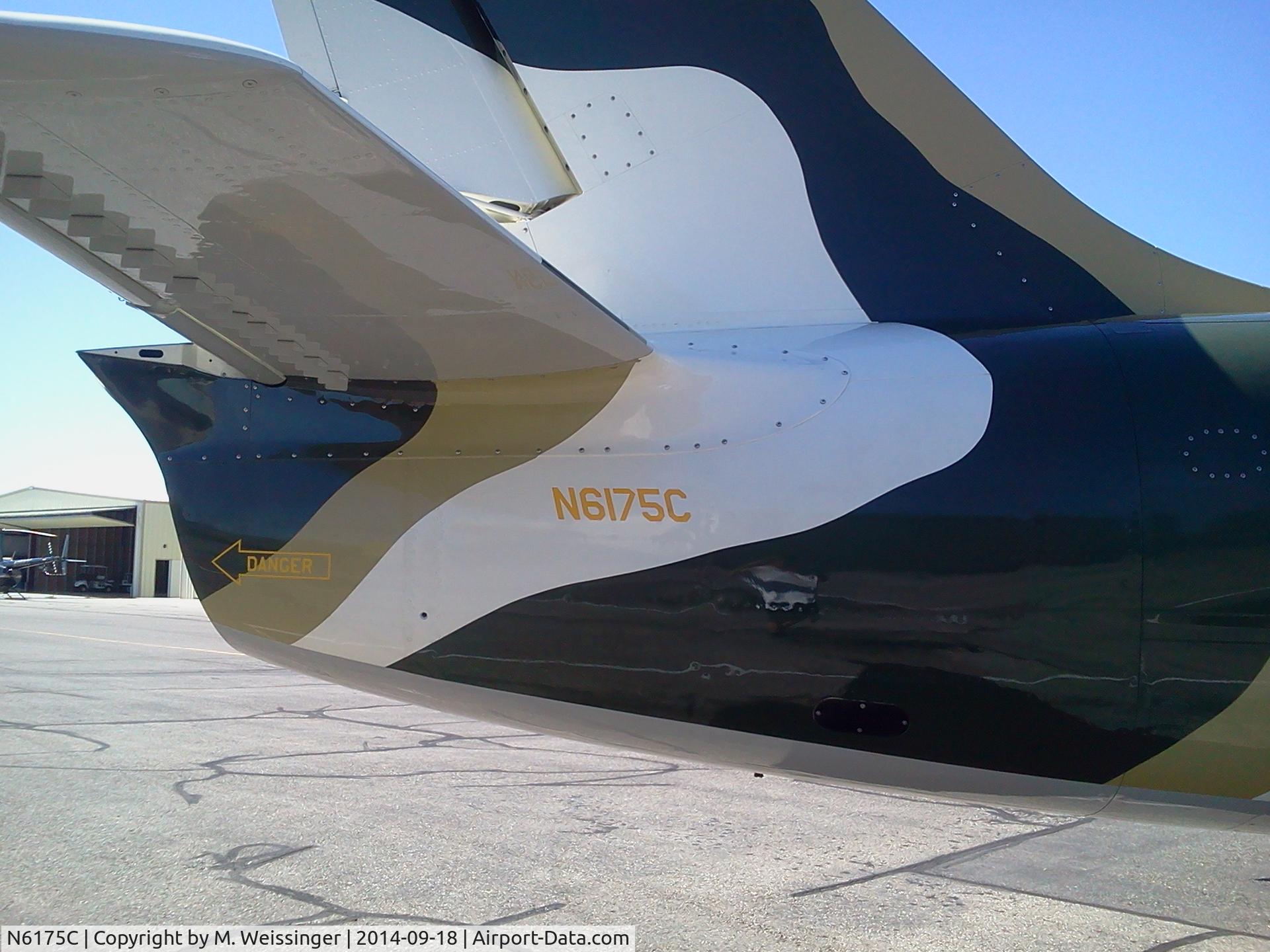 N6175C, 1984 Aero L-39 Albatros C/N 432942, Refueling at KCNY