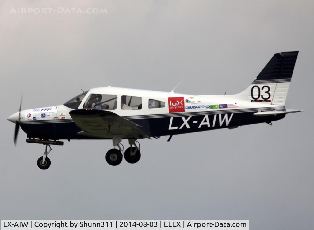 LX-AIW, Piper PA-28-161 Warrior III C/N 28-42153, Landing rwy 24