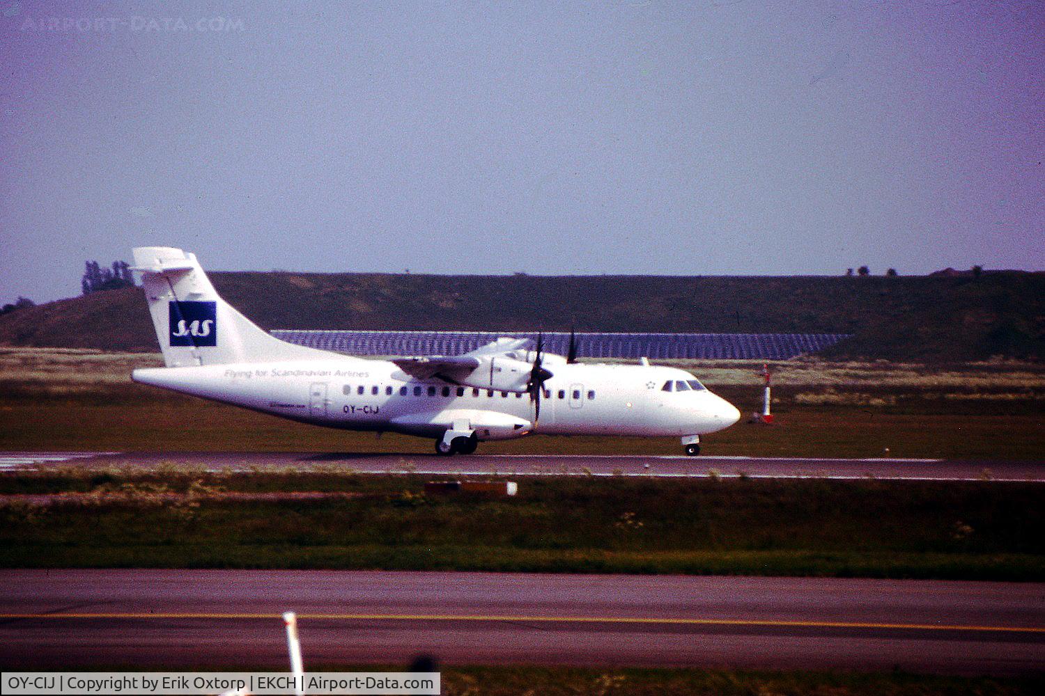OY-CIJ, 1996 ATR 42-500 C/N 497, OY.CIJ while leased to SAS 2009-05