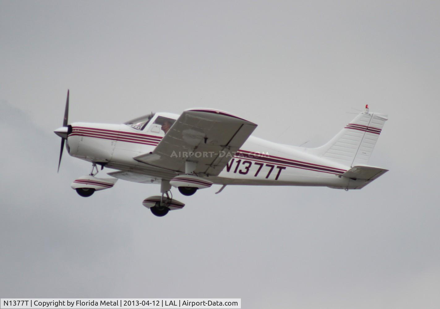 N1377T, 1972 Piper PA-28-140 C/N 28-7225487, PA-28-140