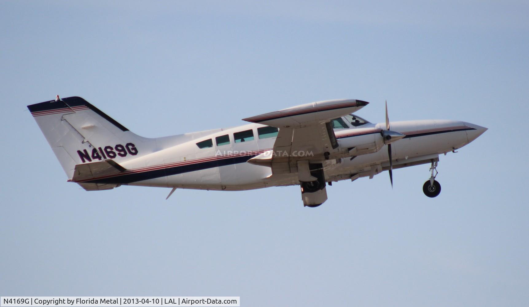 N4169G, Cessna 402B Businessliner C/N 402B1215, Cessna 402B