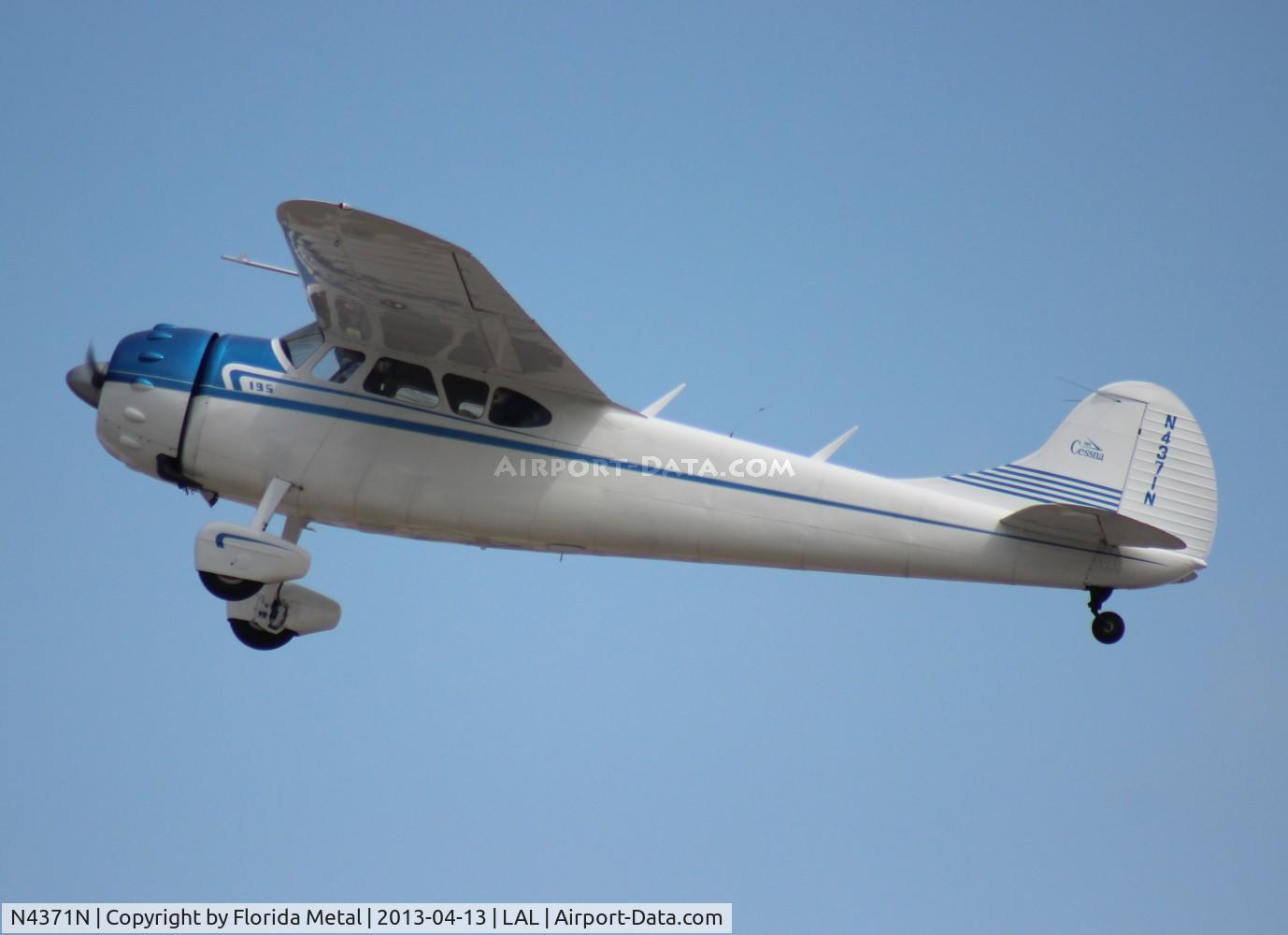 N4371N, 1947 Cessna 195 C/N 7035, Cessna 195