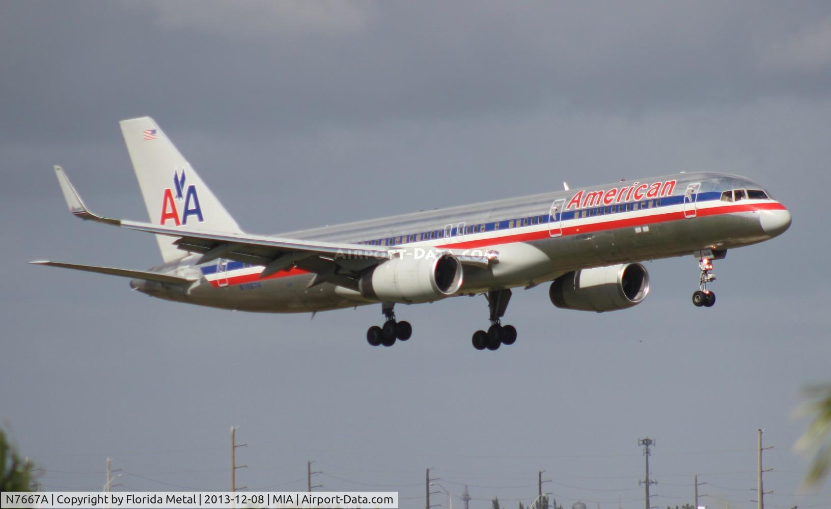 N7667A, 1992 Boeing 757-223 C/N 25301, American 757-200
