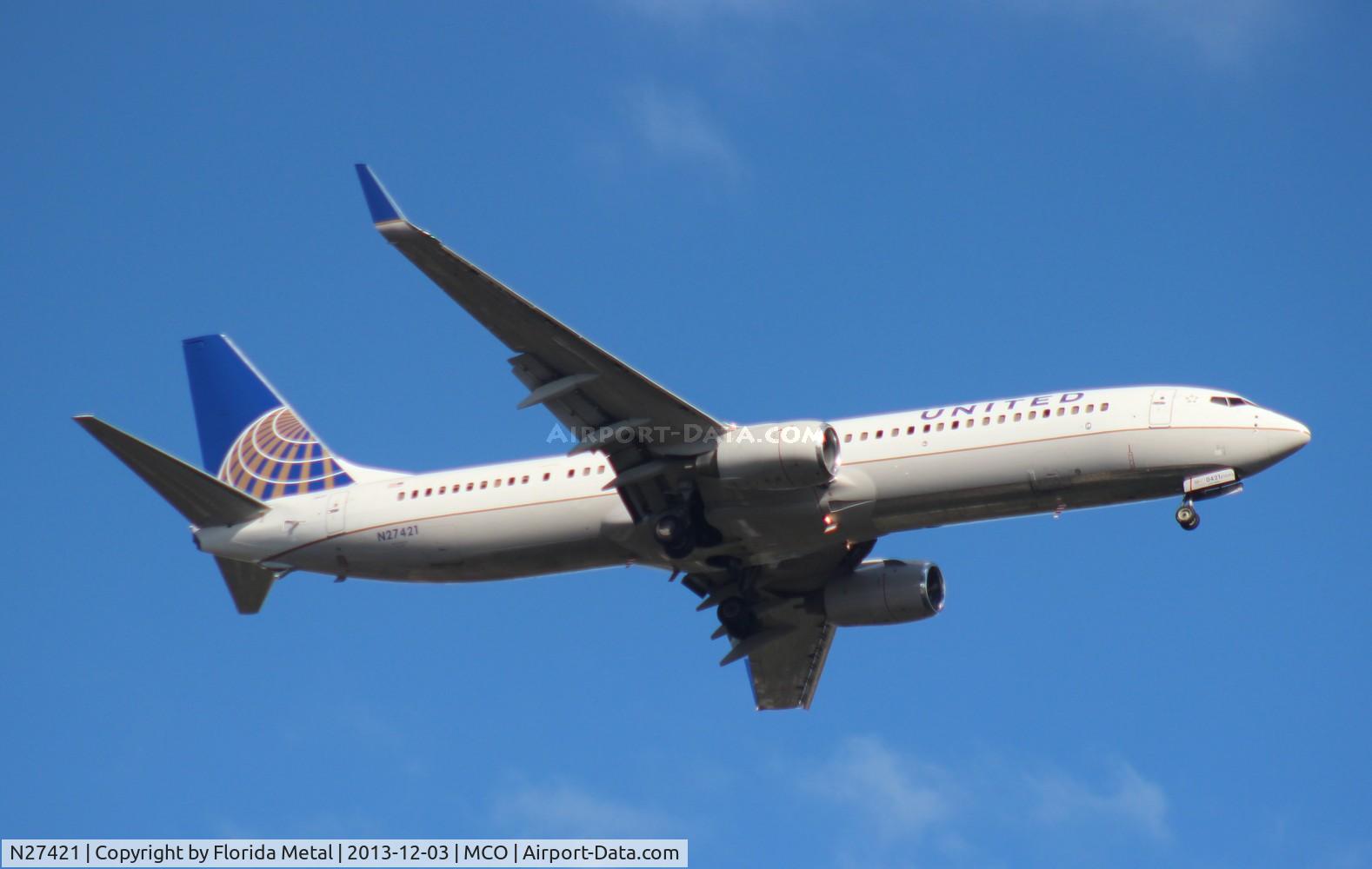 N27421, 2008 Boeing 737-924/ER C/N 37094, United 737-900