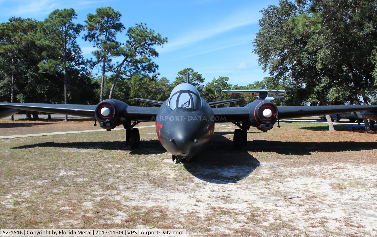 52-1516, 1952 Martin EB-57B Canberra C/N 099, EB-57B Canberra