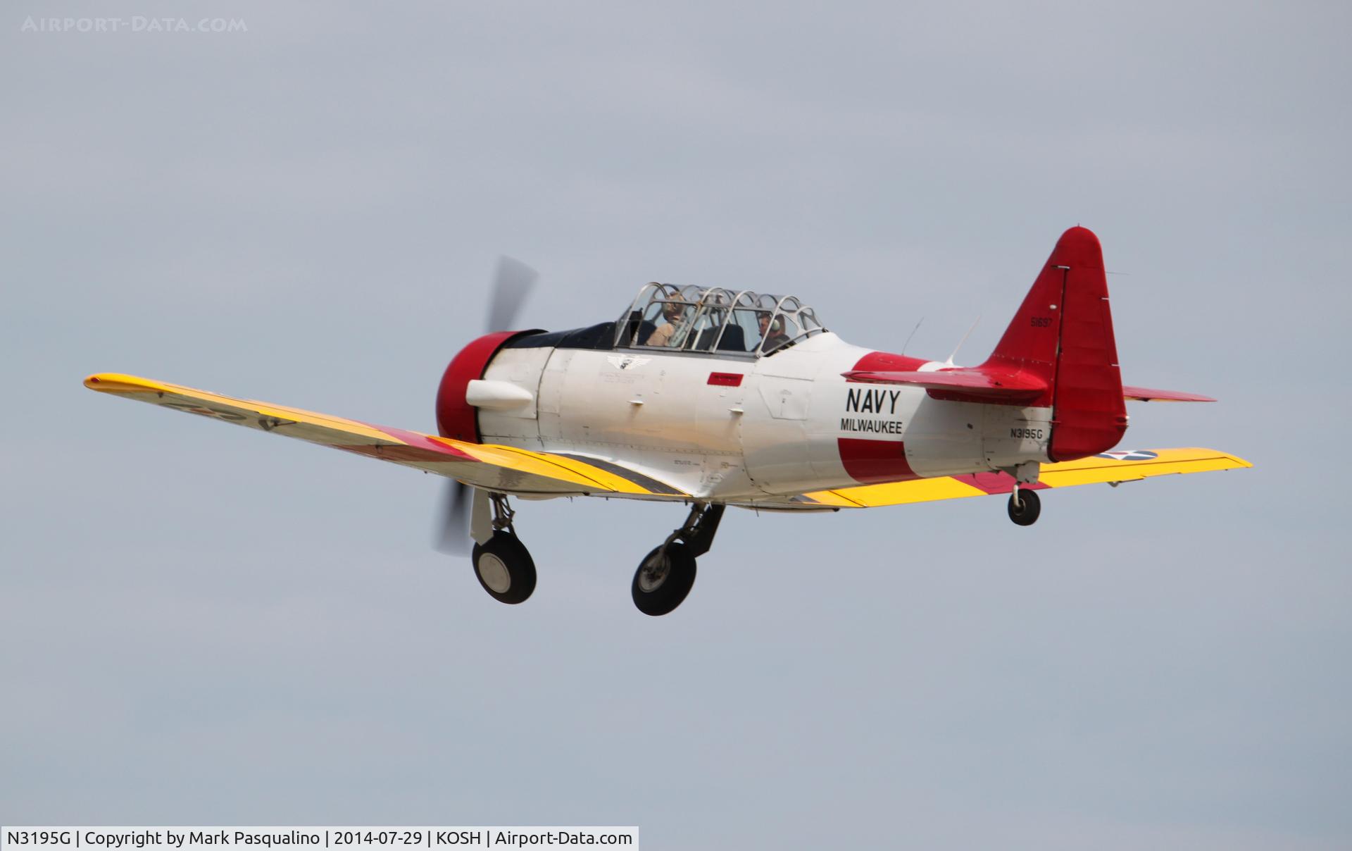 N3195G, North American SNJ-5 Texan Texan C/N 51697, North American SNJ-5