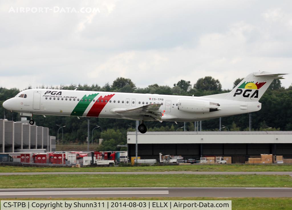 CS-TPB, 1990 Fokker 100 (F-28-0100) C/N 11262, Landing rwy 24