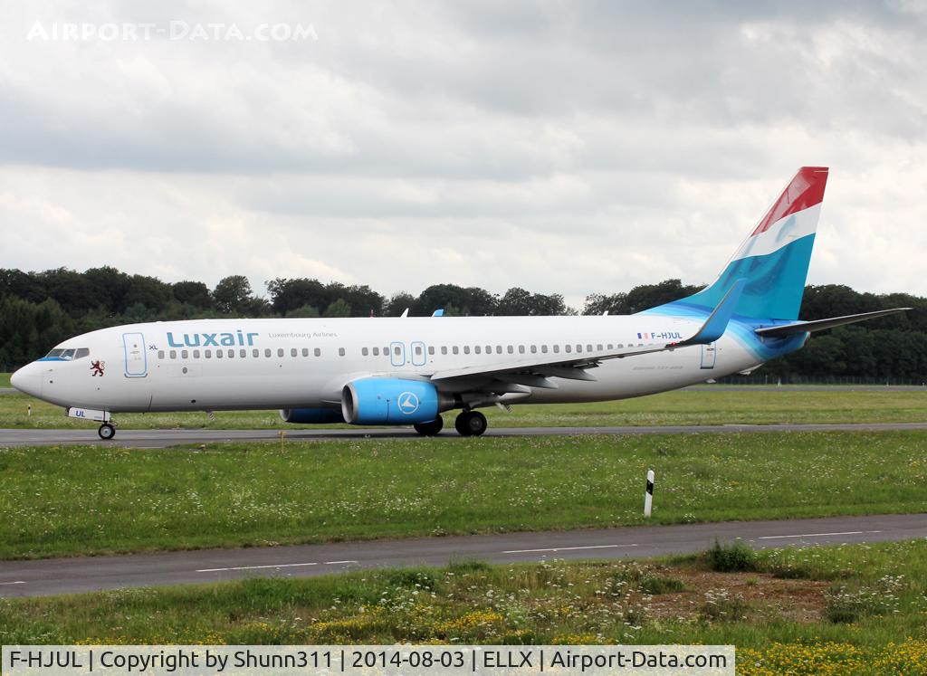 F-HJUL, 2011 Boeing 737-8Q8 C/N 38819, Taxiing holding point rwy 24 for departure... Luxair summer lease from XL Airways
