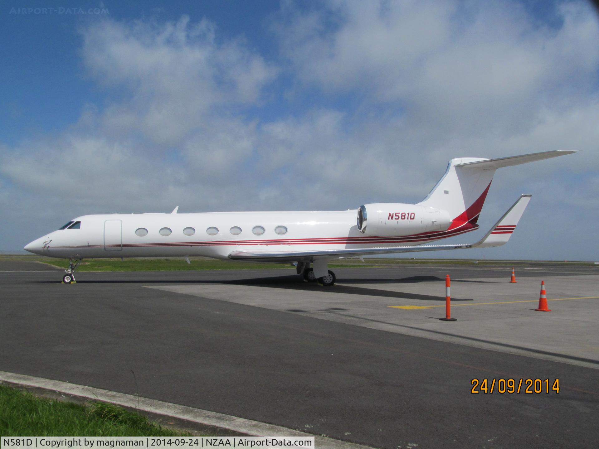 N581D, Gulfstream Aerospace GV-SP (G550) C/N 5353, at AKL on a sunny day