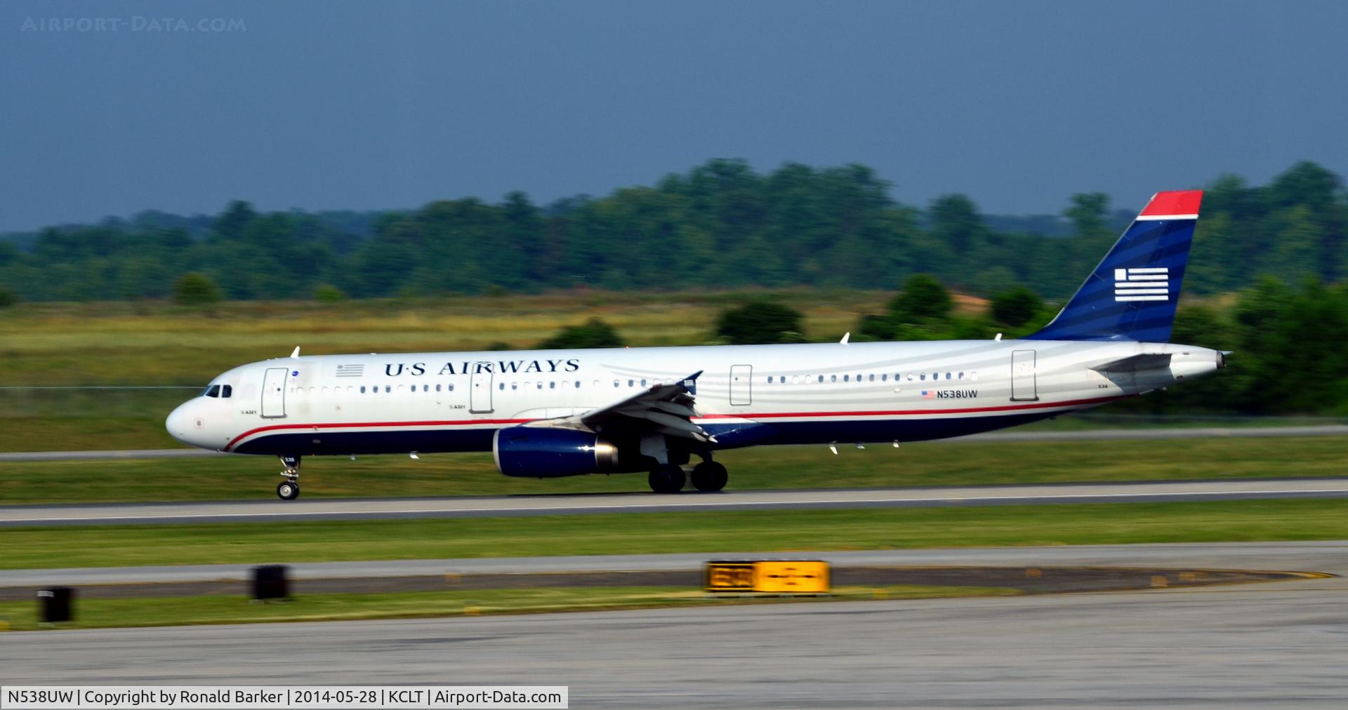 N538UW, 2009 Airbus A321-231 C/N 4050, Taxi CLT