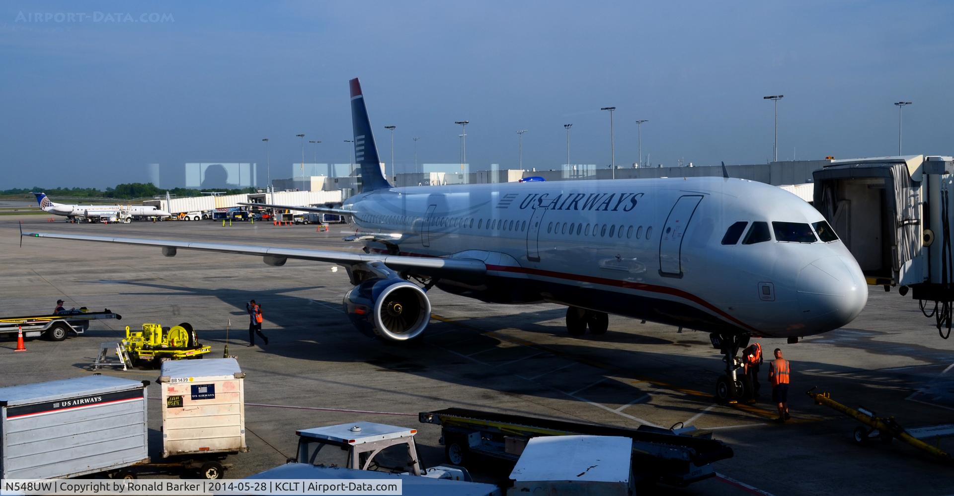 N548UW, 2011 Airbus A321-231 C/N 4898, At the gate CLT NC