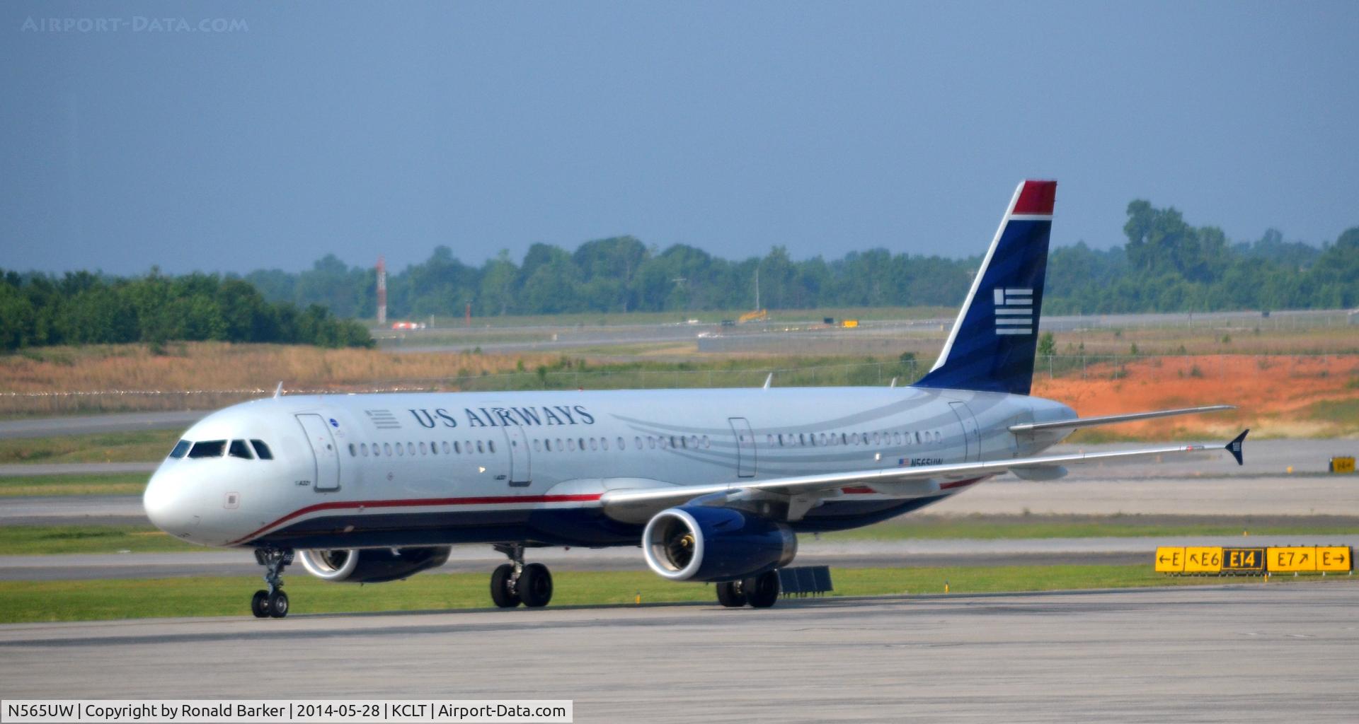 N565UW, 2012 Airbus A321-231 C/N 5409, Taxi CLT