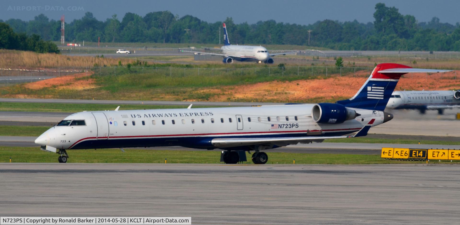 N723PS, 2004 Bombardier CRJ-701 (CL-600-2C10) Regional Jet C/N 10181, Taxi CLT