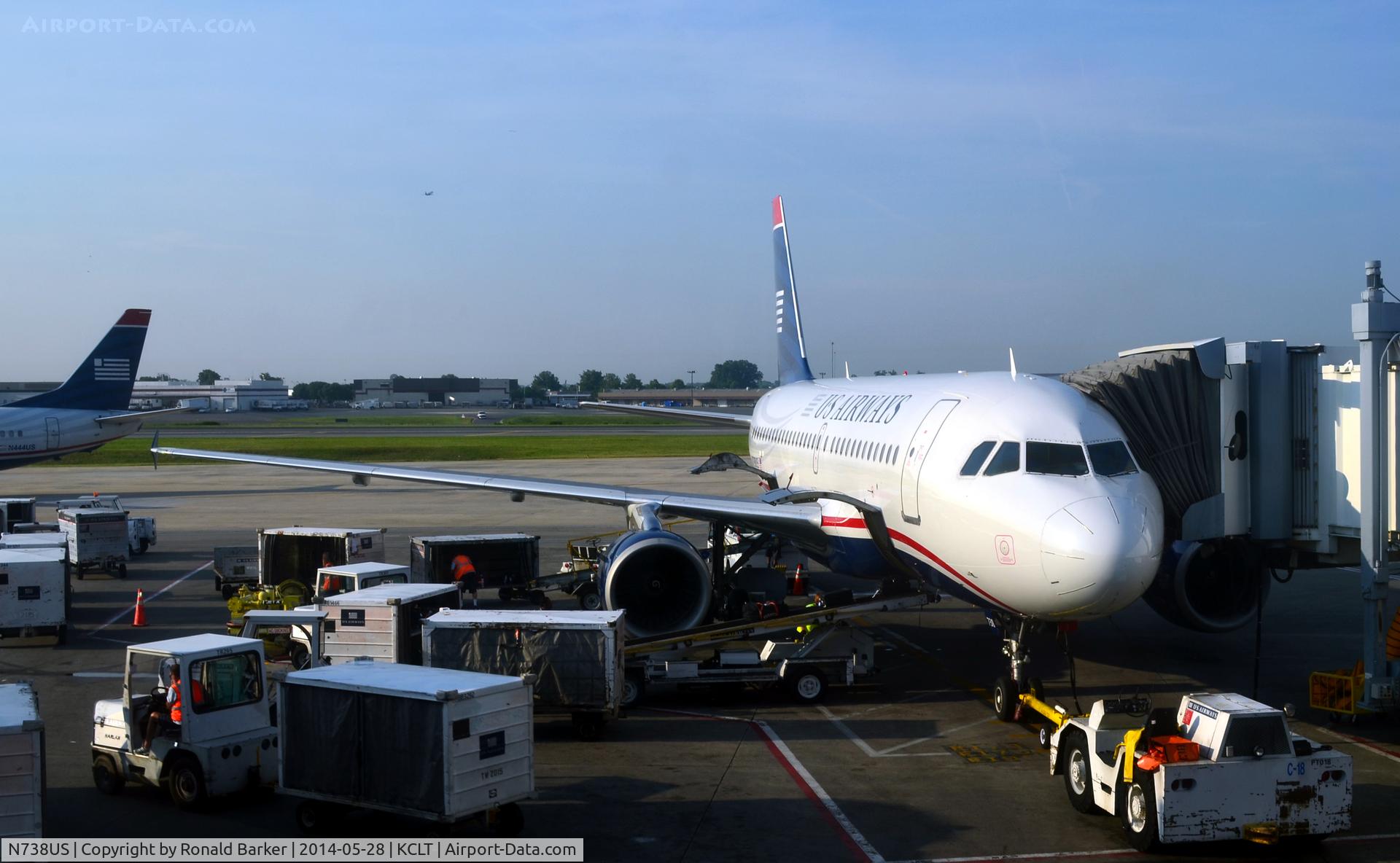 N738US, 2000 Airbus A319-112 C/N 1254, Taxi CLT