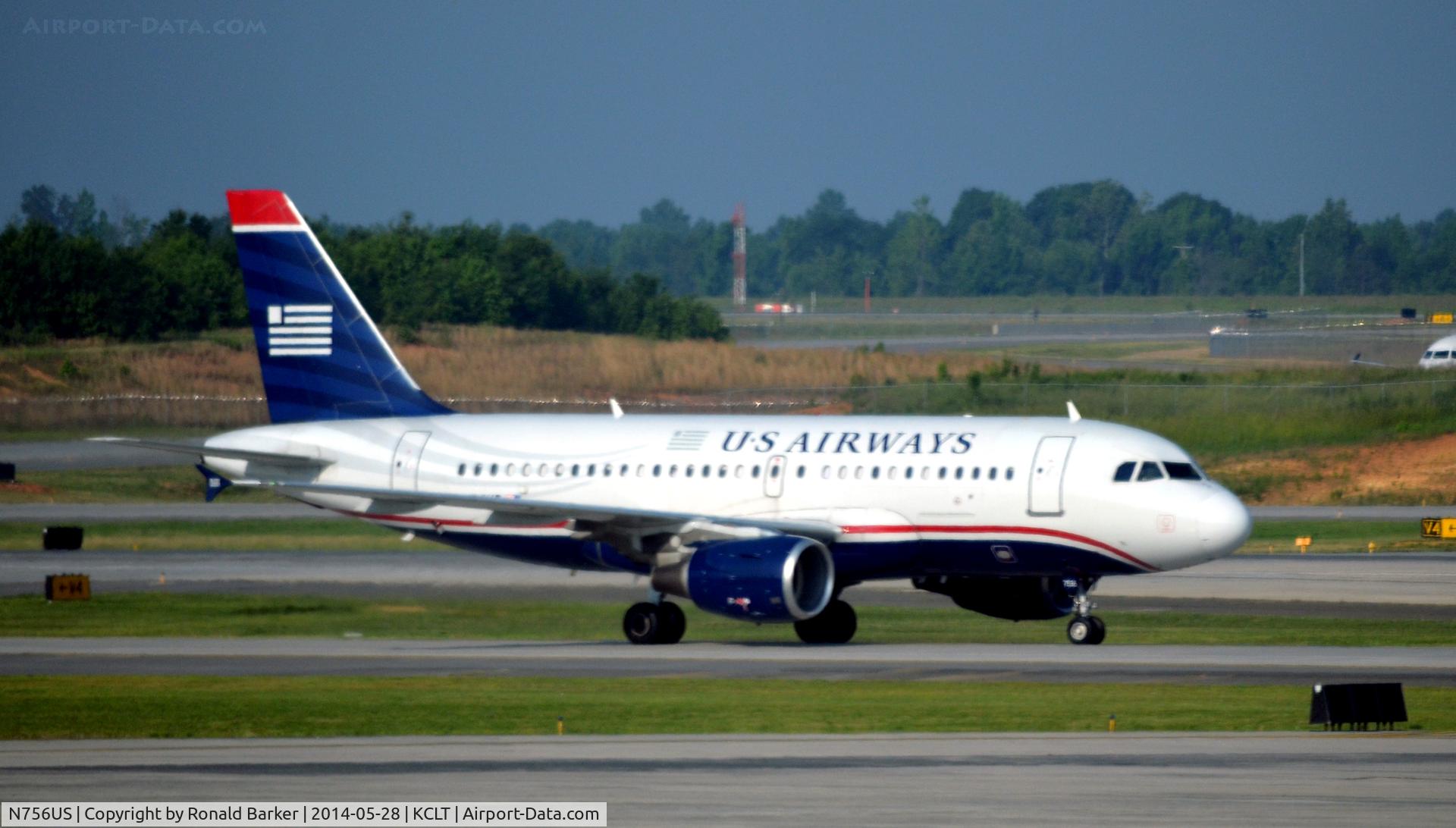 N756US, 2000 Airbus A319-112 C/N 1340, Taxi CLT