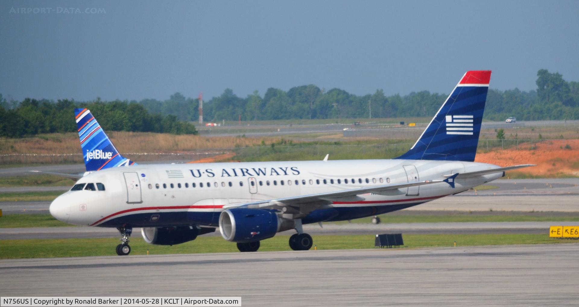 N756US, 2000 Airbus A319-112 C/N 1340, Taxi CLT