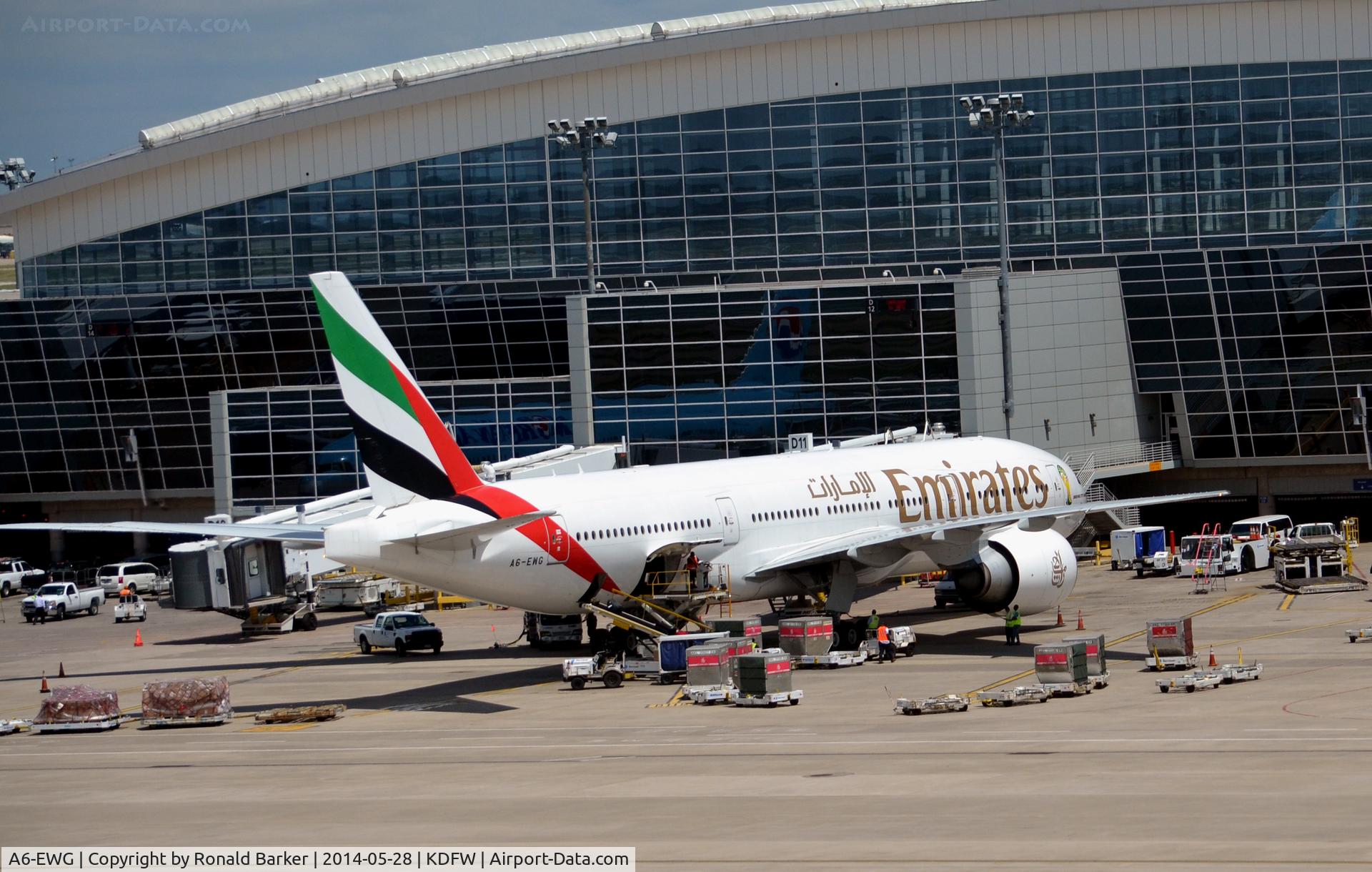 A6-EWG, 2008 Boeing 777-21H/LR C/N 35578, Gate D11 DFW