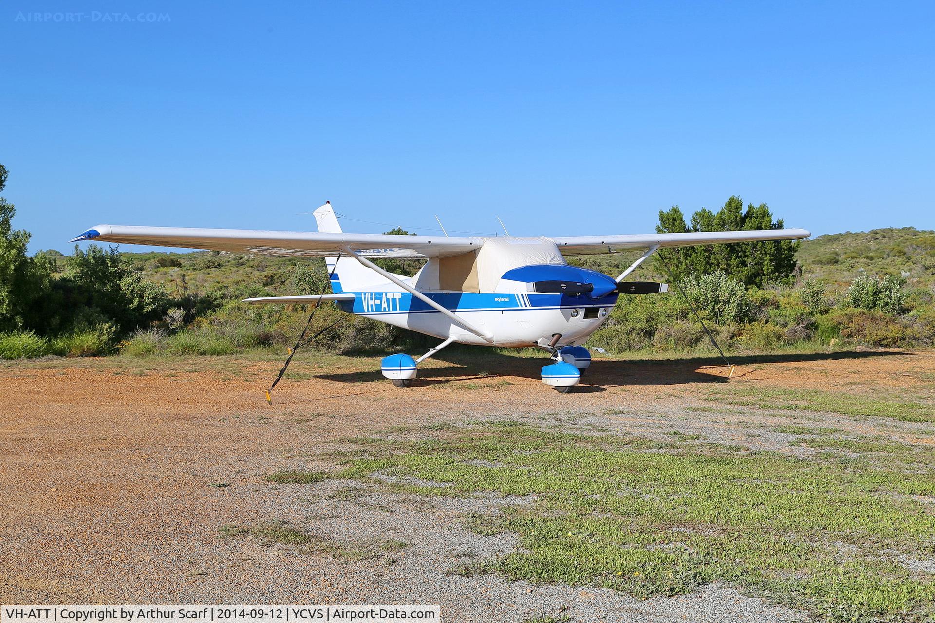 VH-ATT, 1977 Cessna 182Q Skylane C/N 18265756, Cervantes Airport WA. Cessna 182 Association of Australia fly in 2014