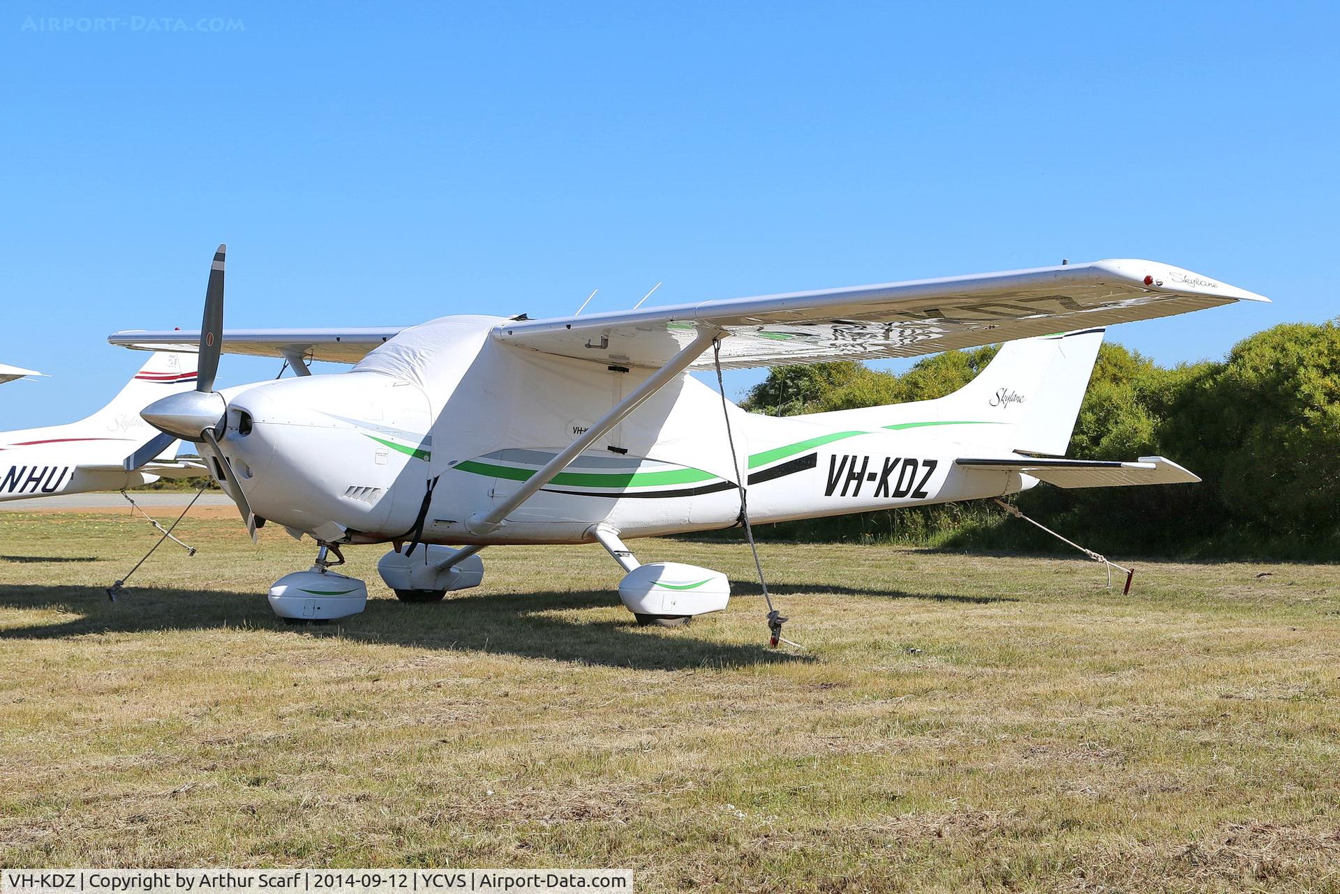 VH-KDZ, 1980 Cessna 182Q Skylane C/N 18267529, Cervantes Airport WA Cessna 182 Association of Australia fly in 2014