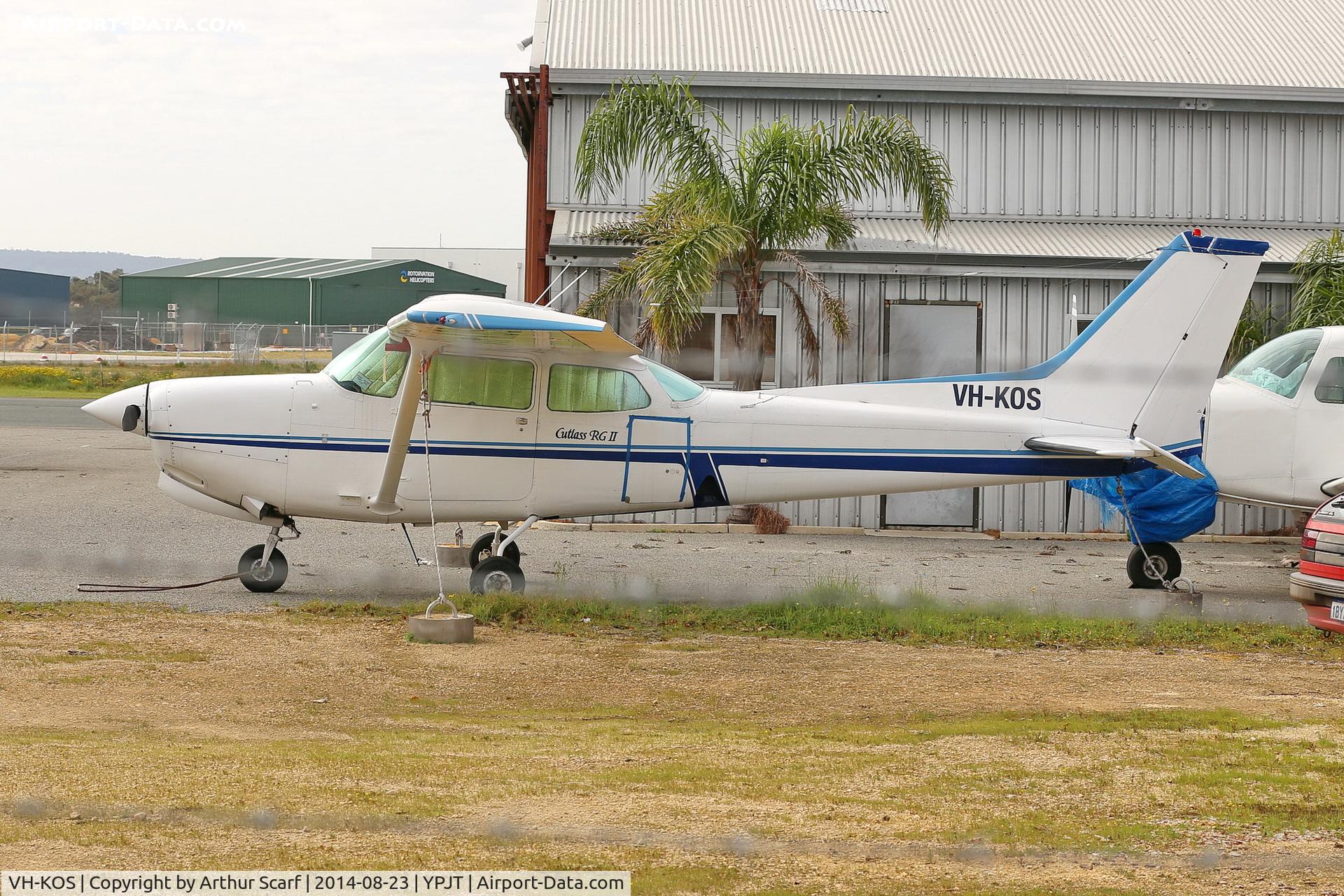 VH-KOS, 1980 Cessna 172RG Cutlass RG C/N 172RG0536, Jandakot Airport WA 23/08/2014