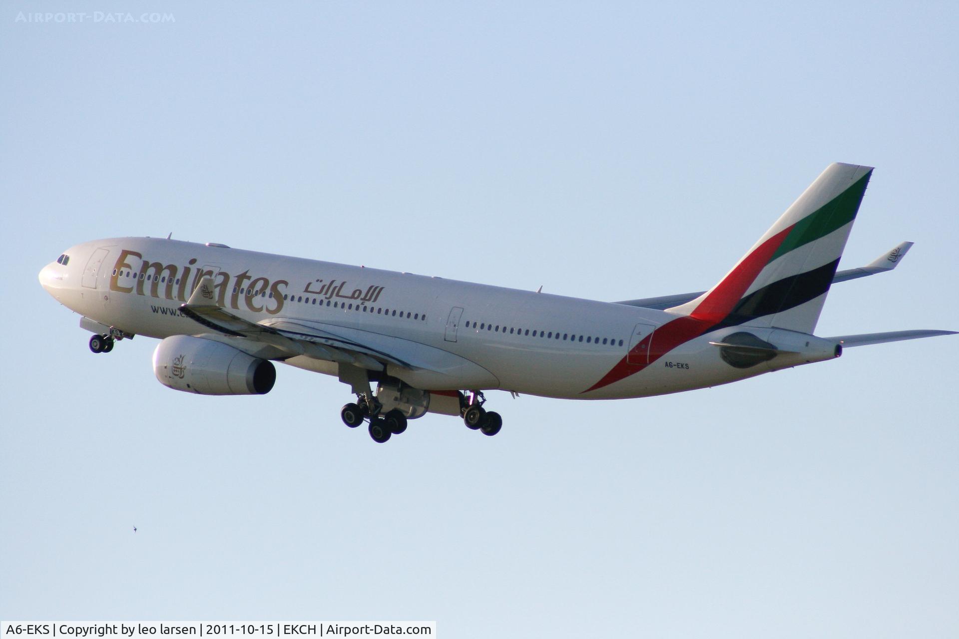 A6-EKS, 1999 Airbus A330-243 C/N 283, Copenhagen Kastrup 15.10.11