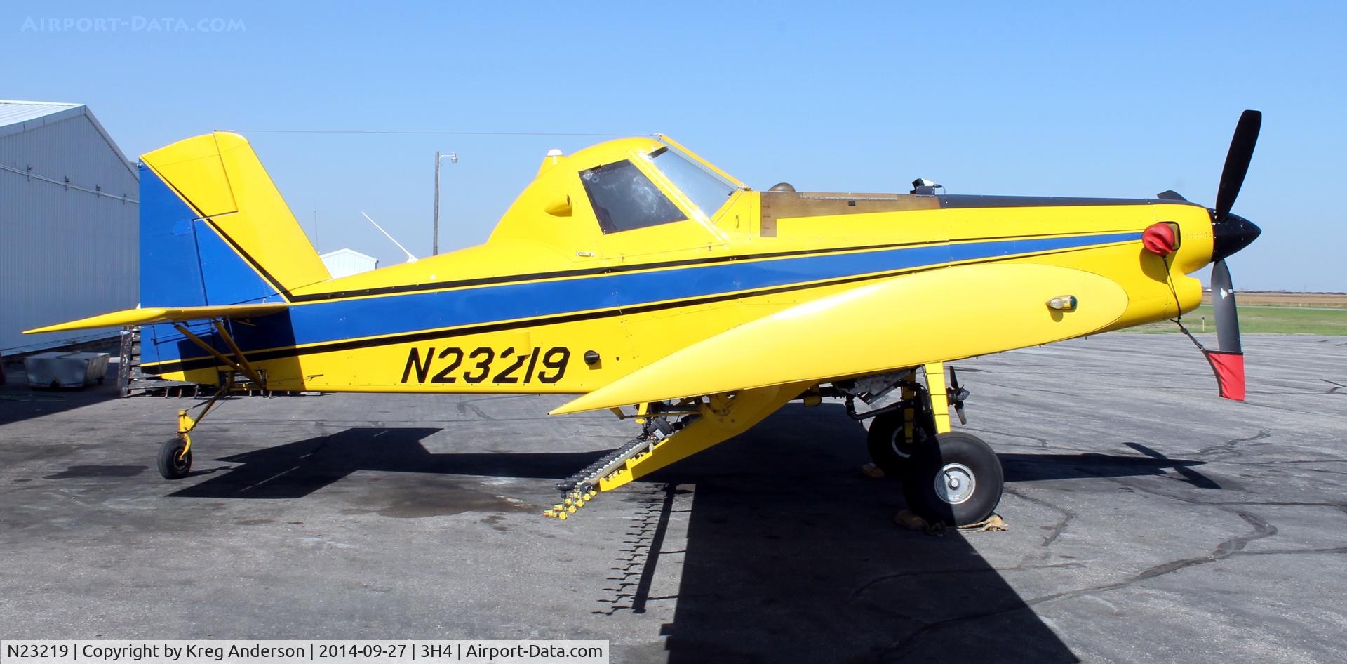 N23219, 1981 Air Tractor Inc AT-301 C/N 301-0369, Air Tractor AT-301 on the ramp in Hillsboro, ND.