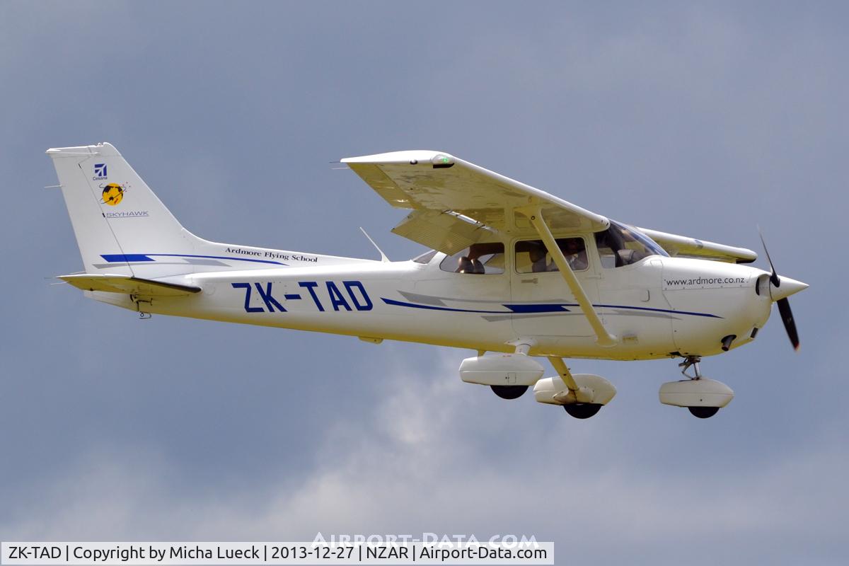 ZK-TAD, 2007 Cessna 172R C/N 17281456, At Ardmore