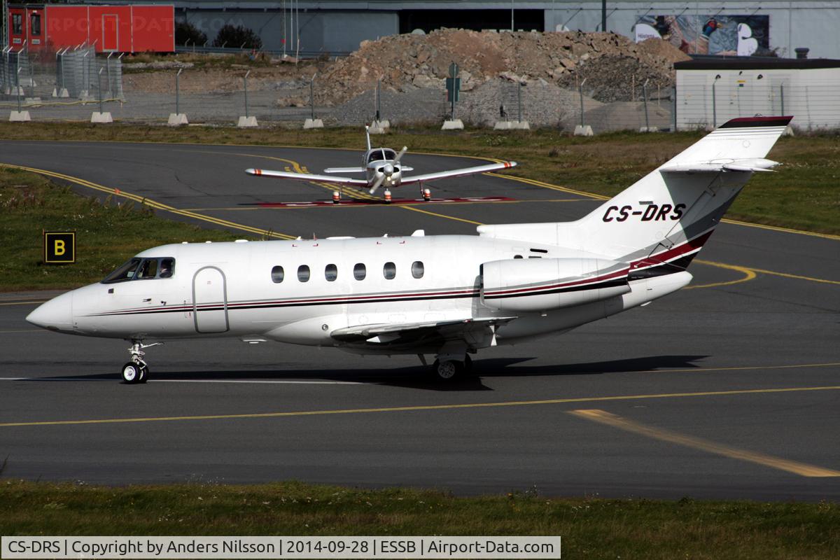 CS-DRS, 2006 Raytheon Hawker 800XP C/N 258795, Lining up runway 30.