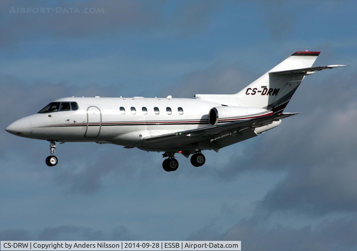 CS-DRW, 2007 Raytheon Hawker 800XPi C/N 258829, On short final runway 30.