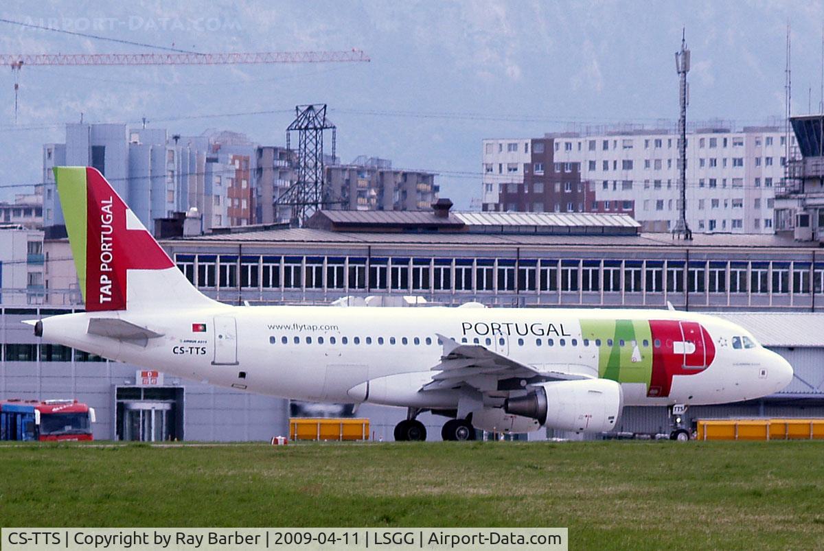 CS-TTS, 2002 Airbus A319-112 C/N 1765, Airbus A319-112 [1765] (TAP Portugal) Geneva~HB 11/04/2009