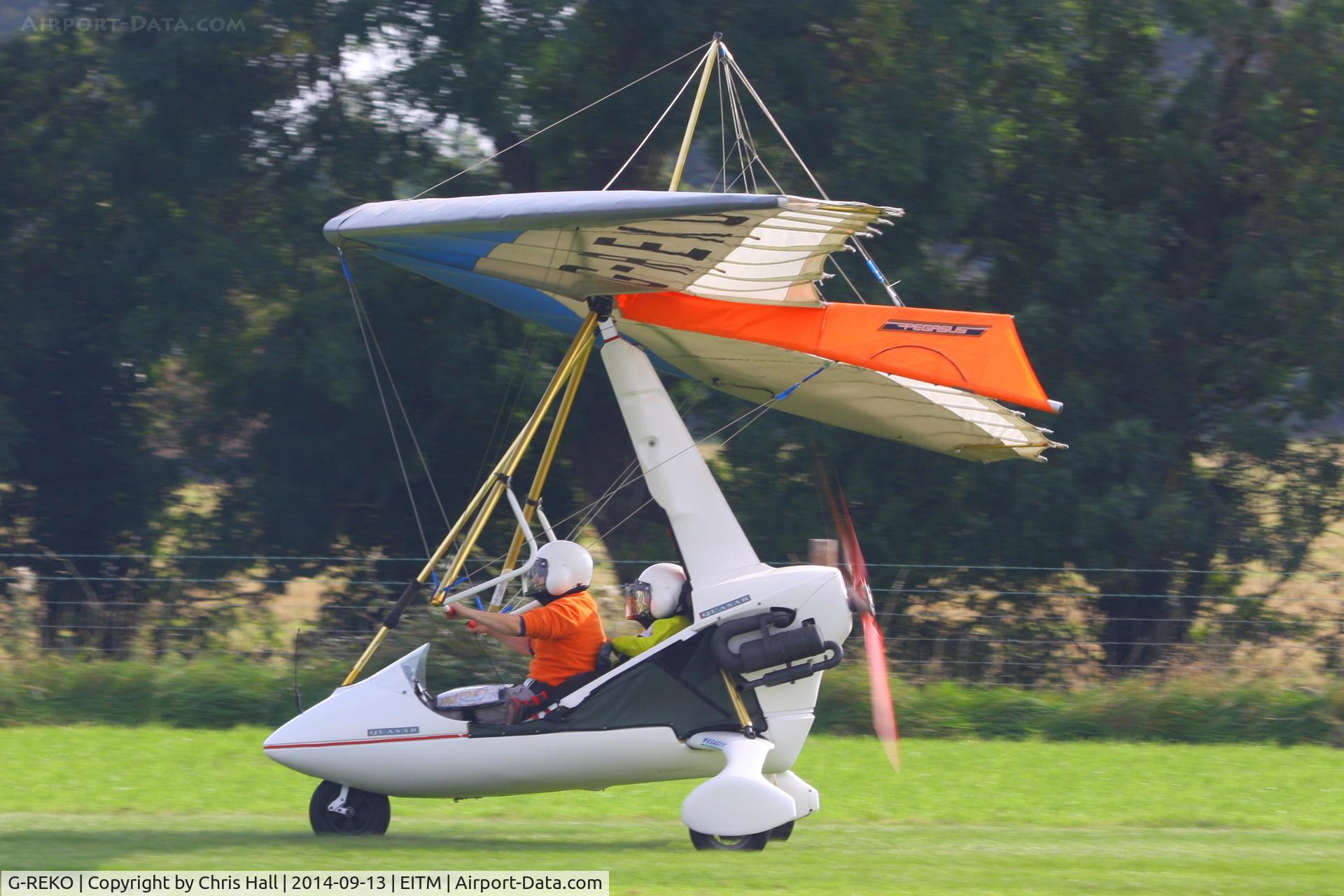 G-REKO, 1991 Solar Wings Pegasus Quasar IITC C/N SW-WQT-0467, at the Trim airfield fly in, County Meath, Ireland