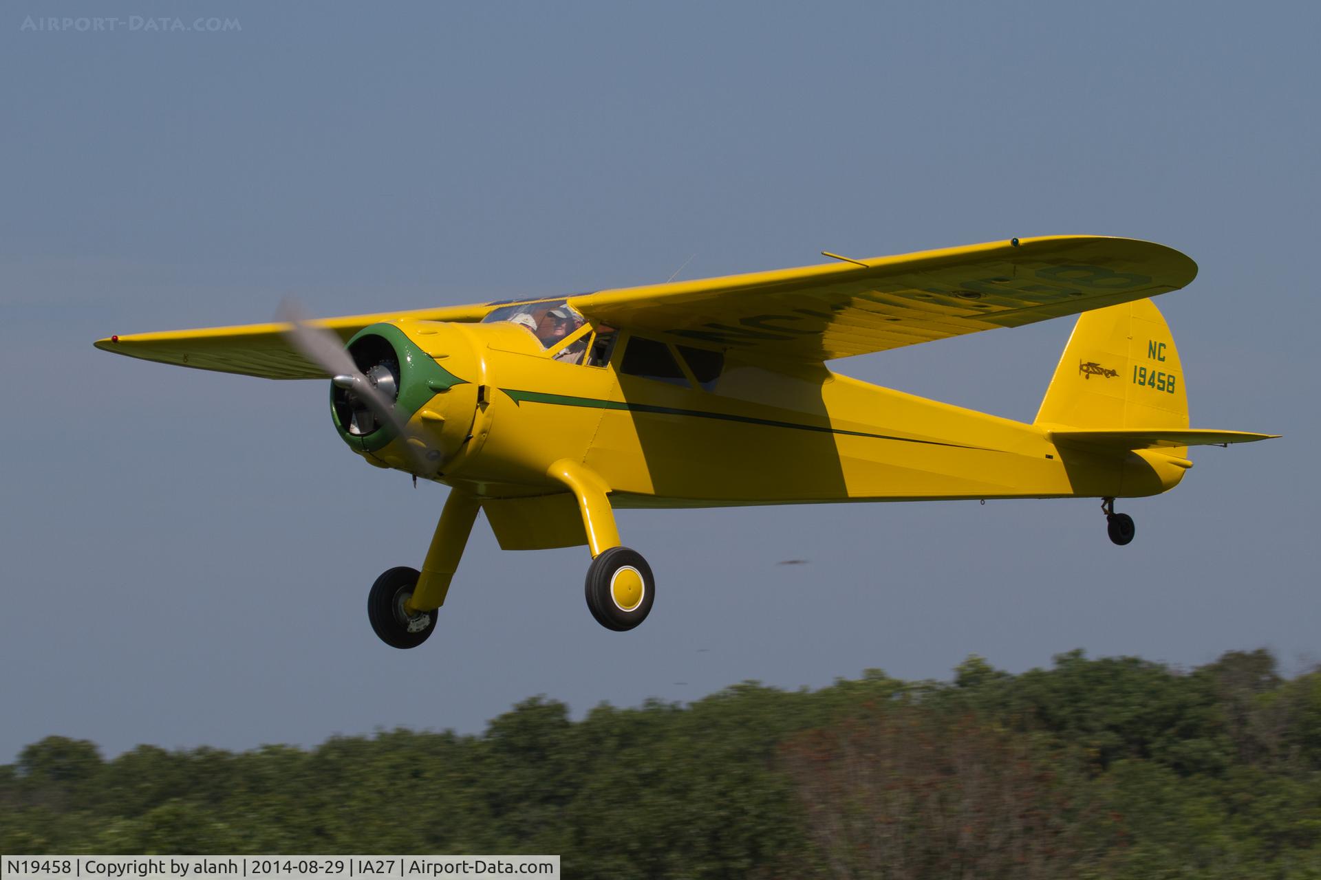 N19458, 1938 Cessna C-38 Airmaster C/N 411, Landing at Antique Airfield, Blakesburg
